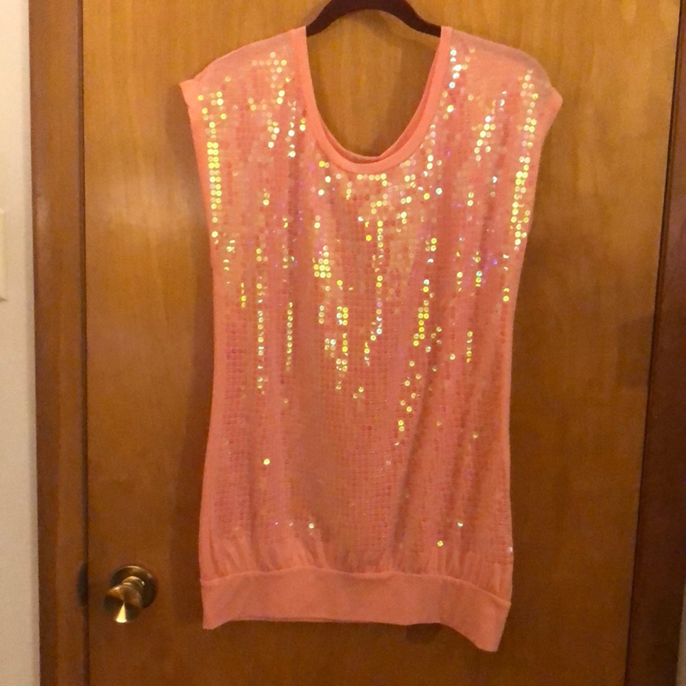 Short sleeve dressy top